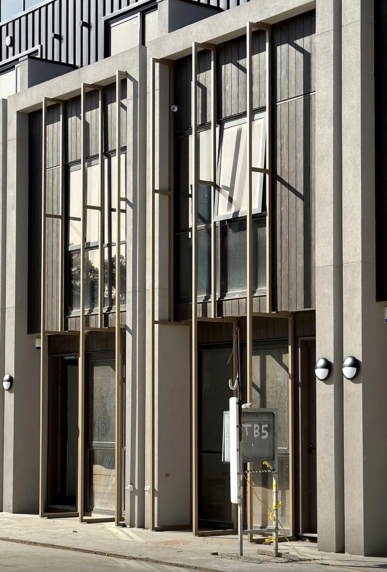 Commercial facade cladding — CAS Construction, North Melbourne